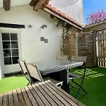 Beau T3 *** Pour 2 A 4 Pers Avec Patio Privatif