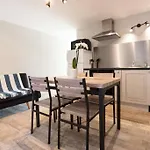Beau T3 *** Pour 2 A 4 Pers Avec Patio Privatif