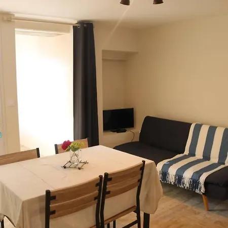Beau T3 *** Pour 2 A 4 Pers Avec Patio Privatif